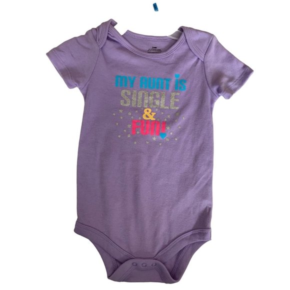 1 Piece Bodysuit Purple Baby Infant Size 24 months My Aunt is Single & Fun Snap - Picture 1 of 3